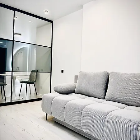 новобудова вулиця стрийська 45а Fabrik * לבוב